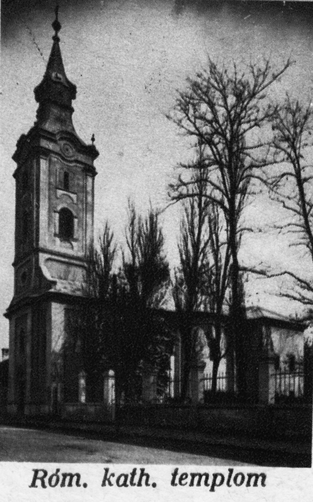 A római katolikus templom: 1940-es évekbeli képeslap részlete (Jósa András Múzeum 69.180.6.)